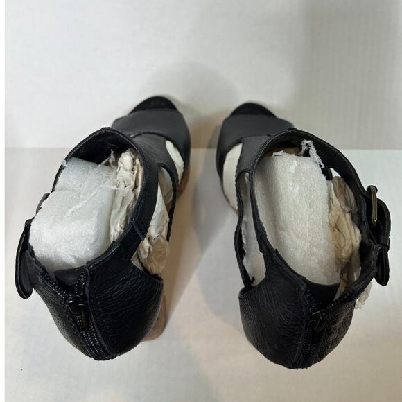 Nine West Size 9 Black Leather Adjustable Zip Wedge Heel Sandal Vacation  Erino - Picture 7 of 12